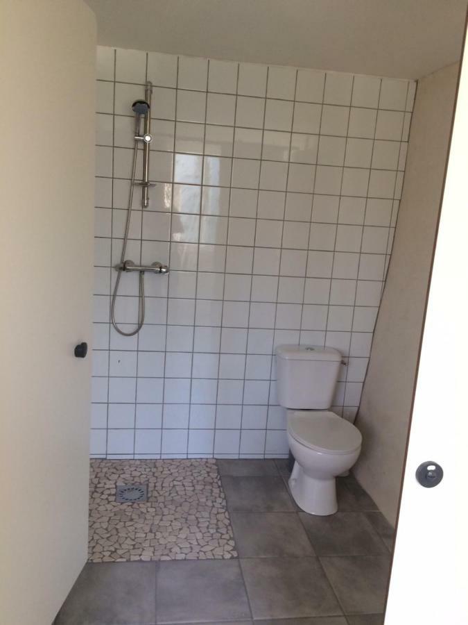 Les Roulottes De L'Airou Hotel Beauchamps  Exterior foto